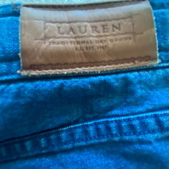 LAUREN Ralph Lauren Denim Shorts Women's Size 12P with Build-in Belt - Picture 3 of 5